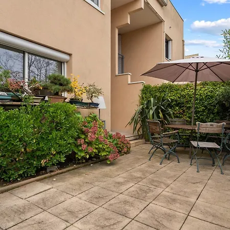 Terrasse De Malissol * Vienne (Isere)